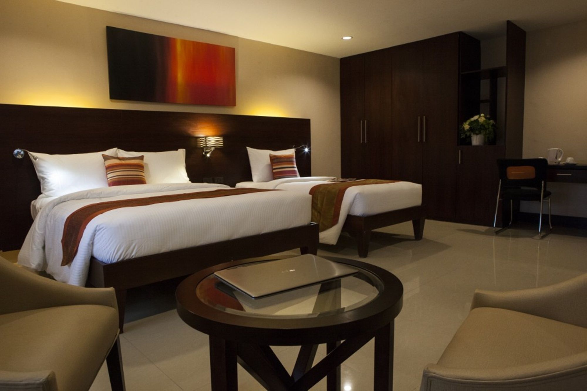 Ns Royal Hotel Себу Экстерьер фото